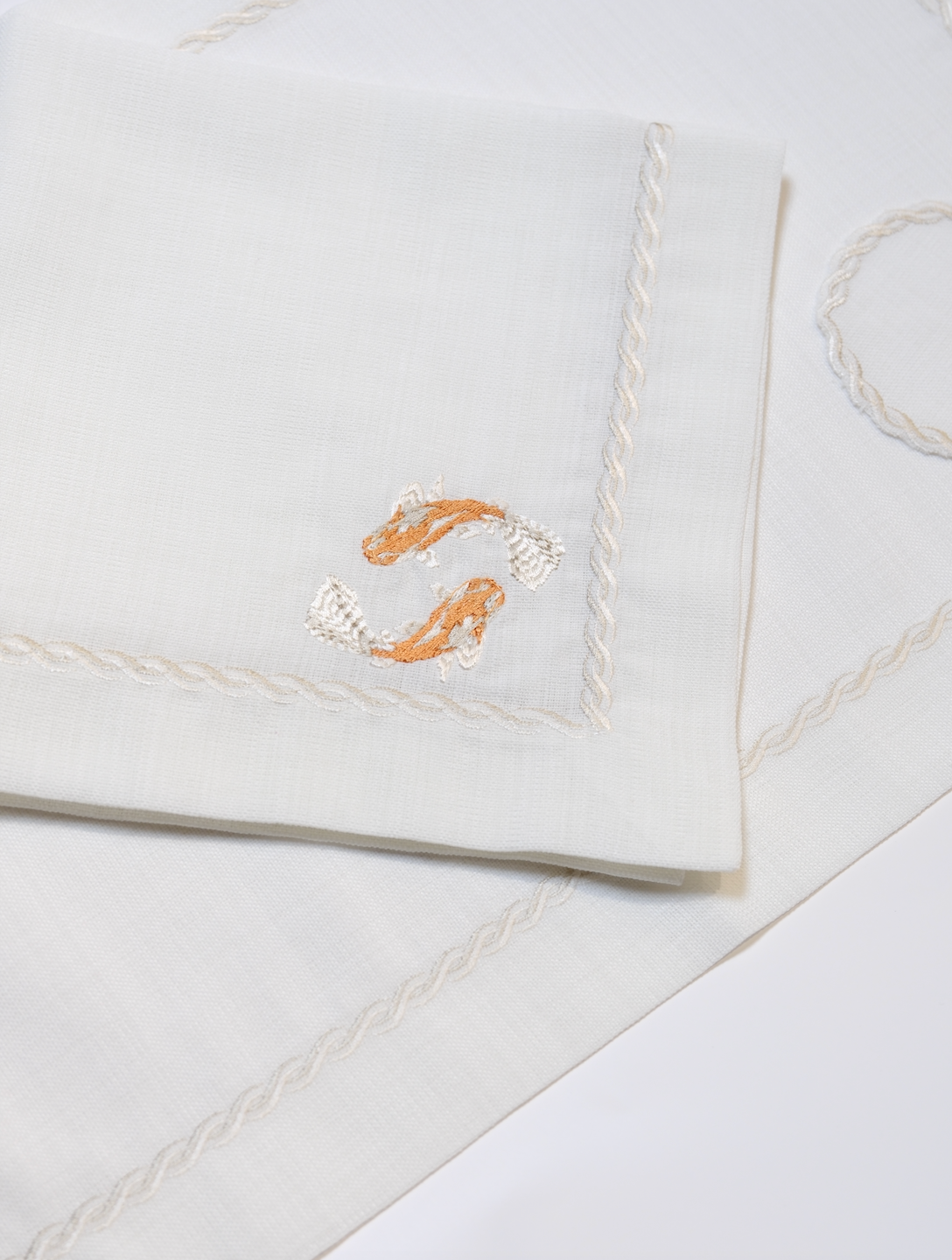 Clarette Embrodiery Napkin Set