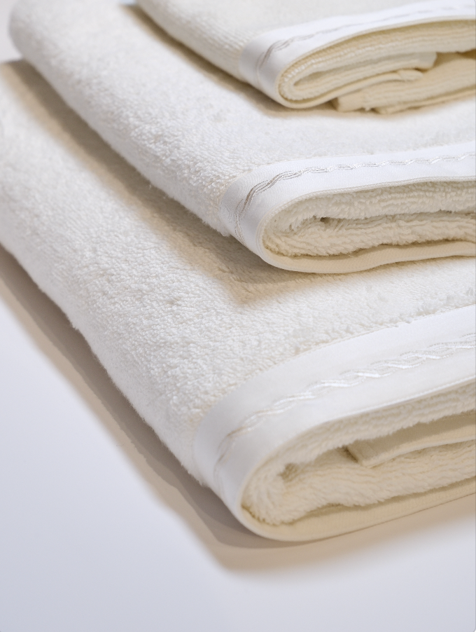 Clarette Hand Towel